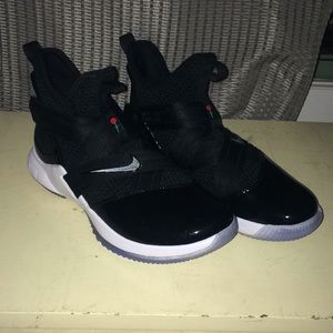 LeBron James Soldier XII SFG Men’s Basketball Shoe